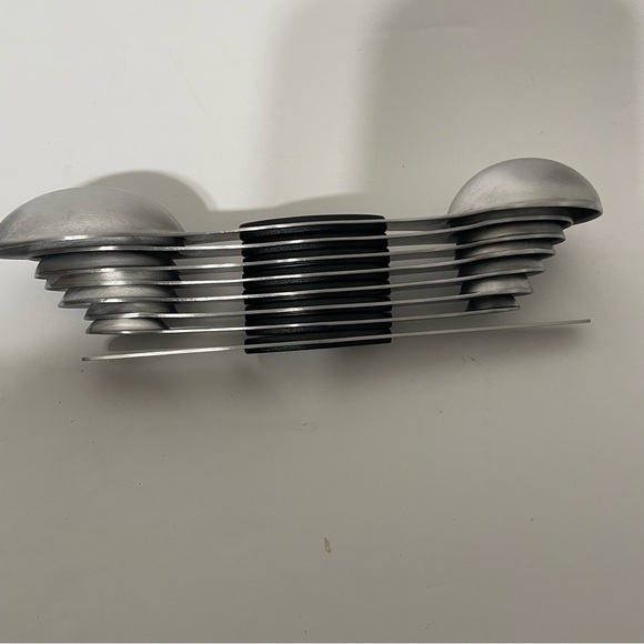 8 PC Stainless Steel Magnetic Measuring Spoons and Leveler Set - Picture 9 of 13